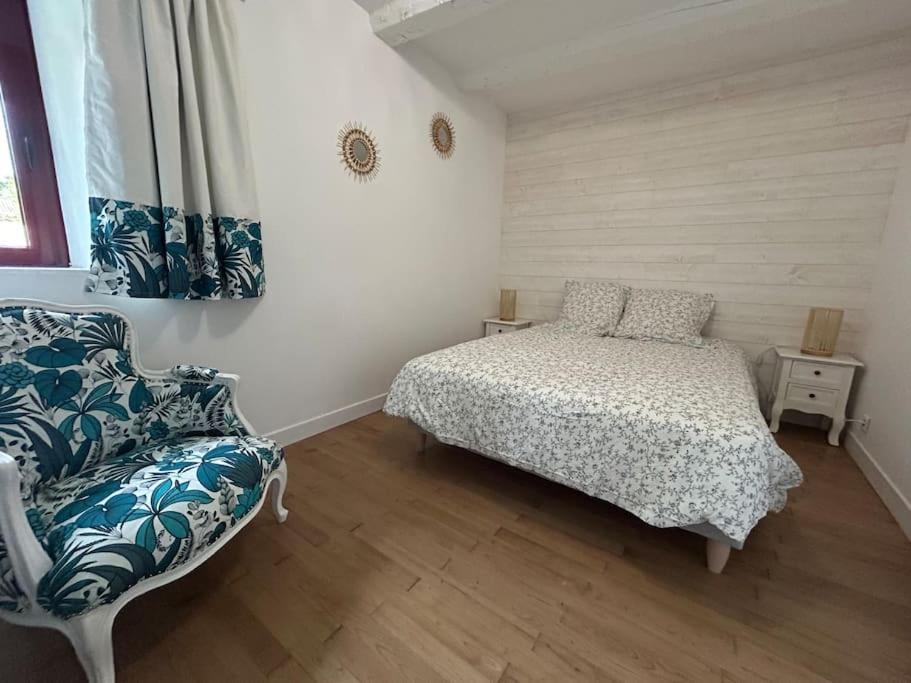 Holiday home Maison Avec Piscine En Perigord Mensignac